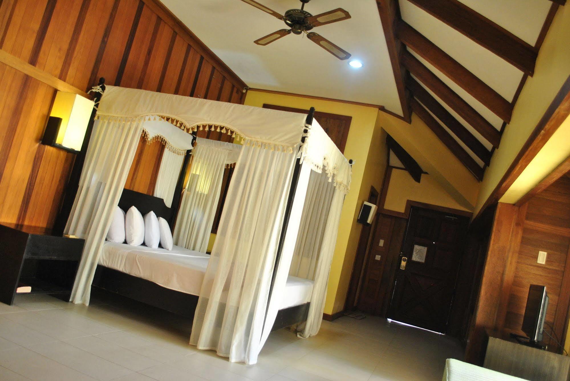 Leyte Park Resort Hotel Tacloban Dış mekan fotoğraf