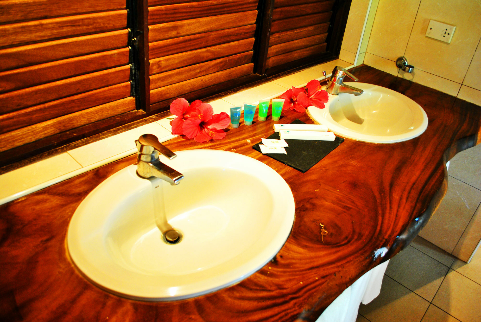 Leyte Park Resort Hotel Tacloban Dış mekan fotoğraf